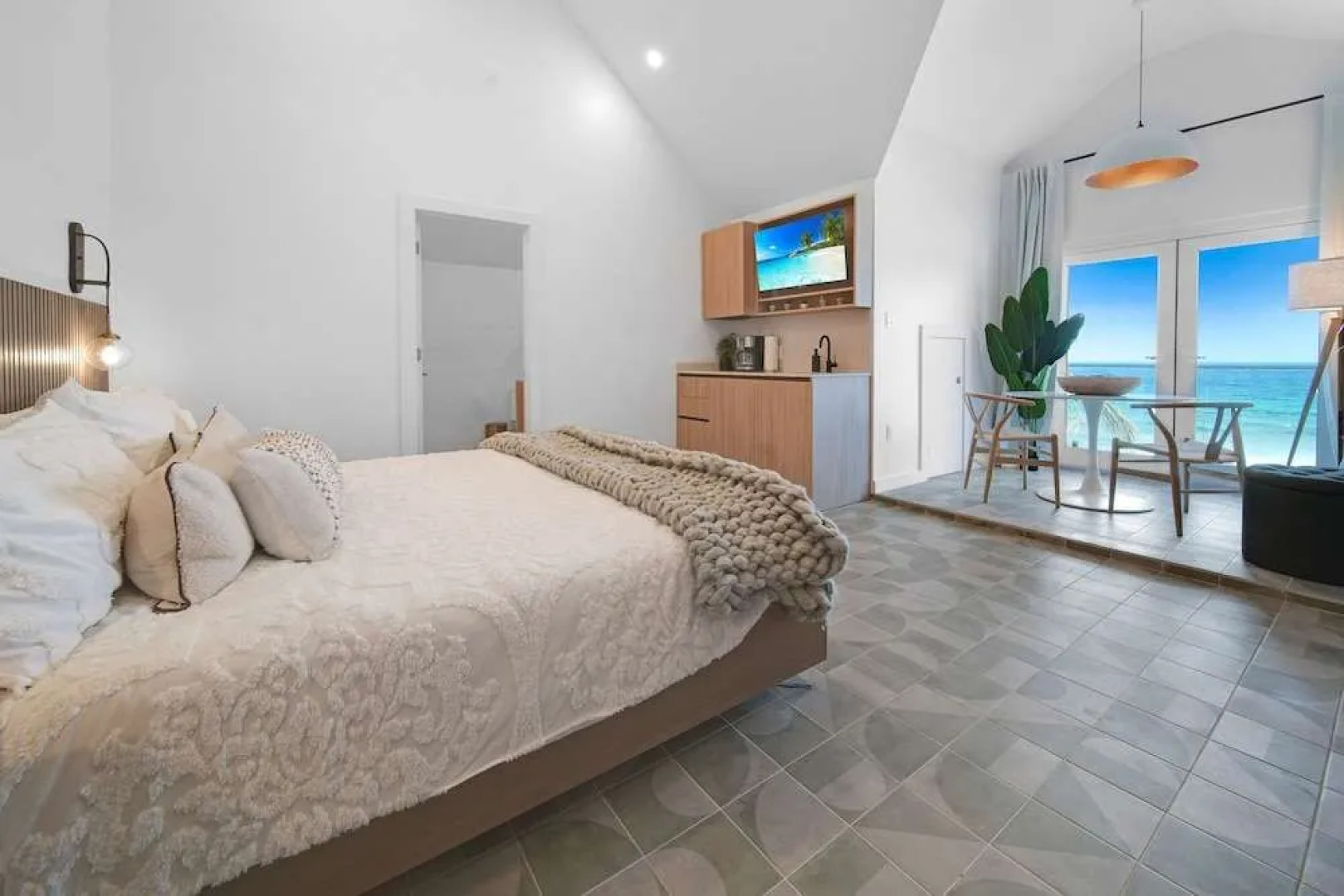 Cobalt Coast Resort & Suites