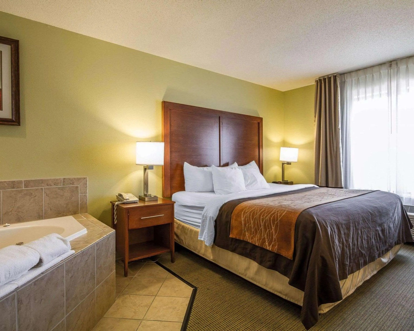 Comfort Inn & Suites