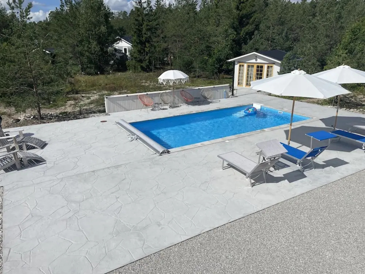 Villa Vitvikena in Gotland, Pool