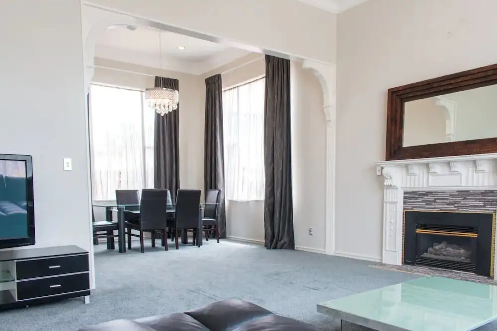 Elegant 6 Bedroom Home in East Auckland