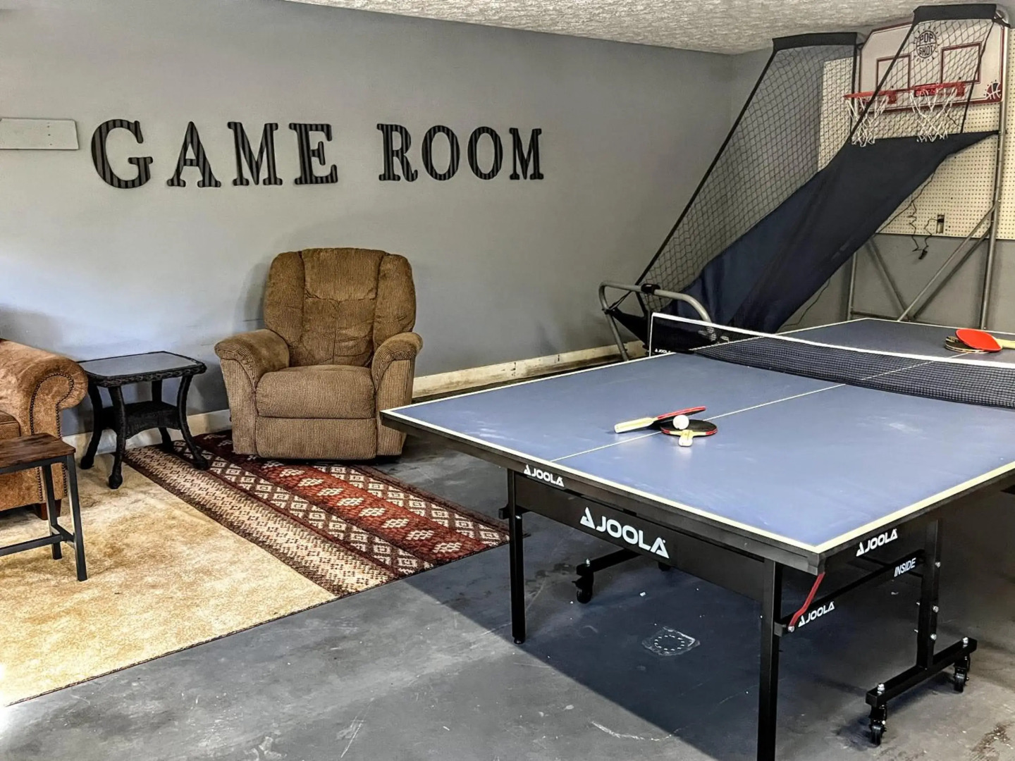 Ole Smoky BnB - Game Room, Hot Tub, Mtn Views!