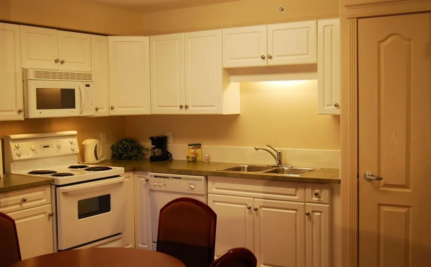 Inuvik Capital Suites