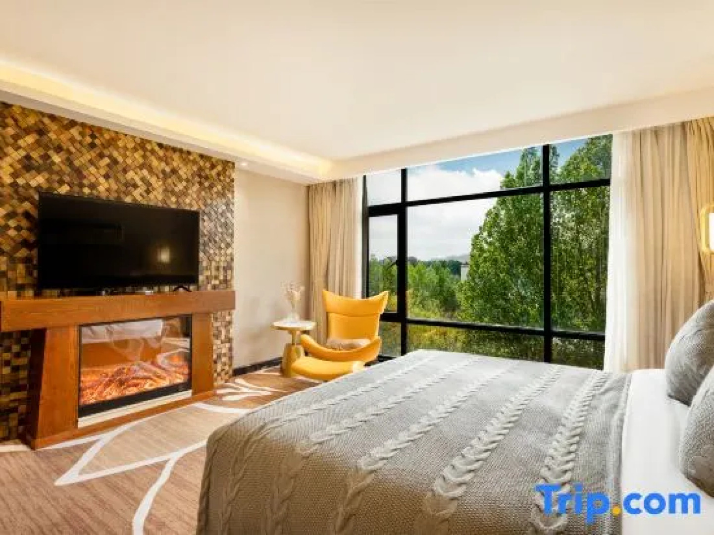 Yongze Lakeside International Hotel