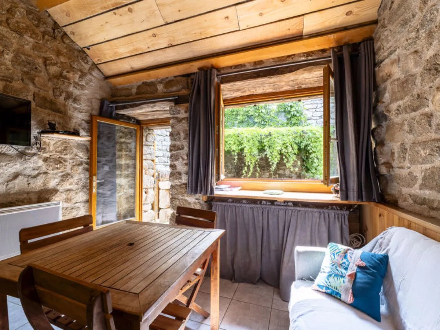 Holiday Home Chassezac (LVS100)