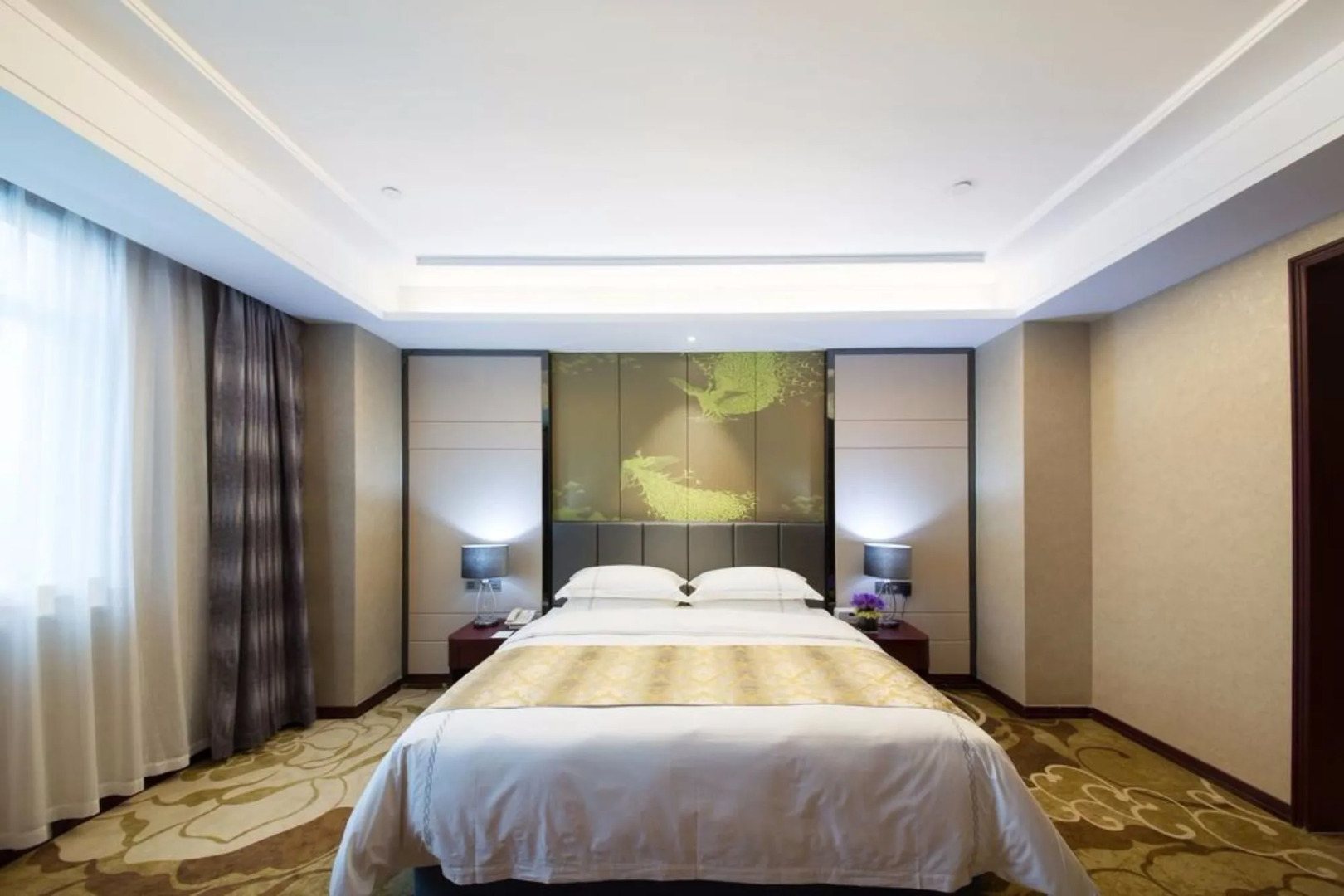 Yiwu Zhonglian Kaixin Hotel