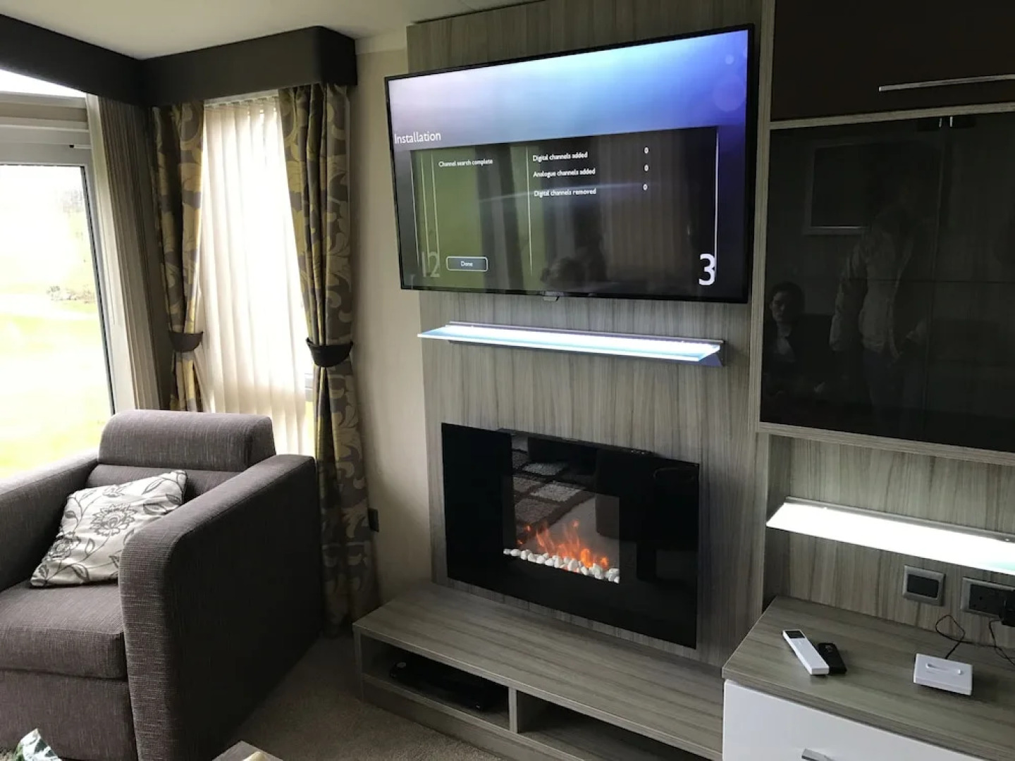 Craig Tara Deluxe Caravan Holidays