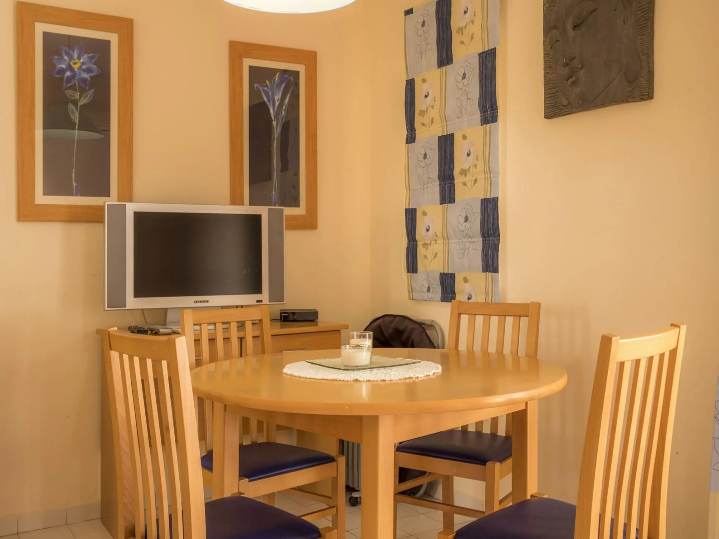 A27 - Secluded Apartment 2 Minutes from the Center