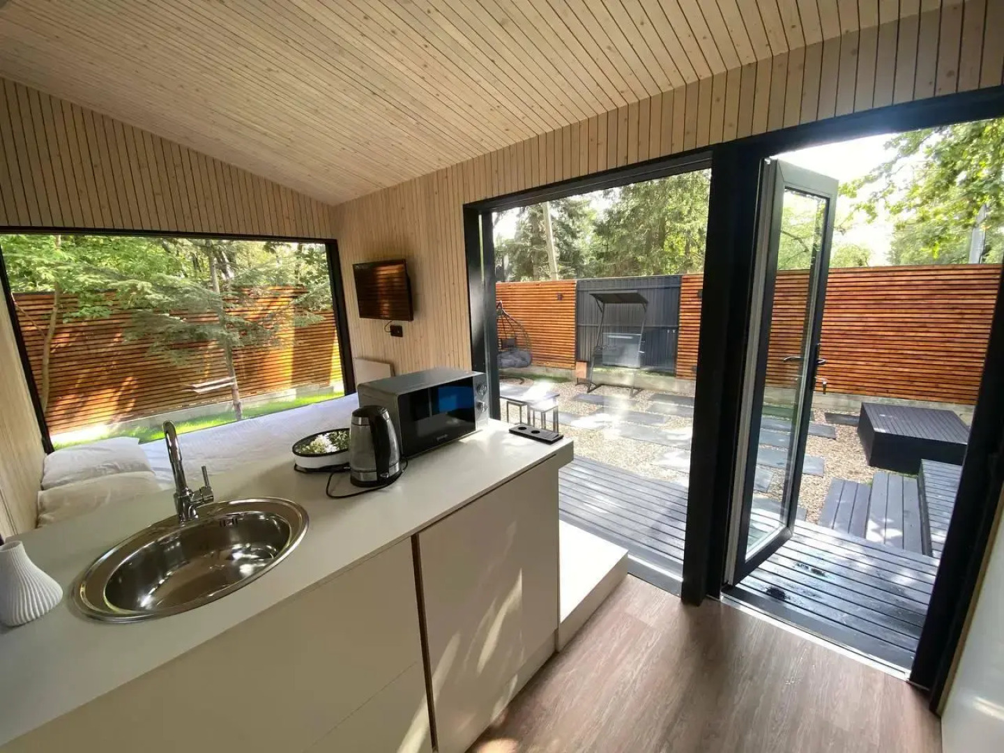 Ультрасовременный домик для отдыха вдвоем