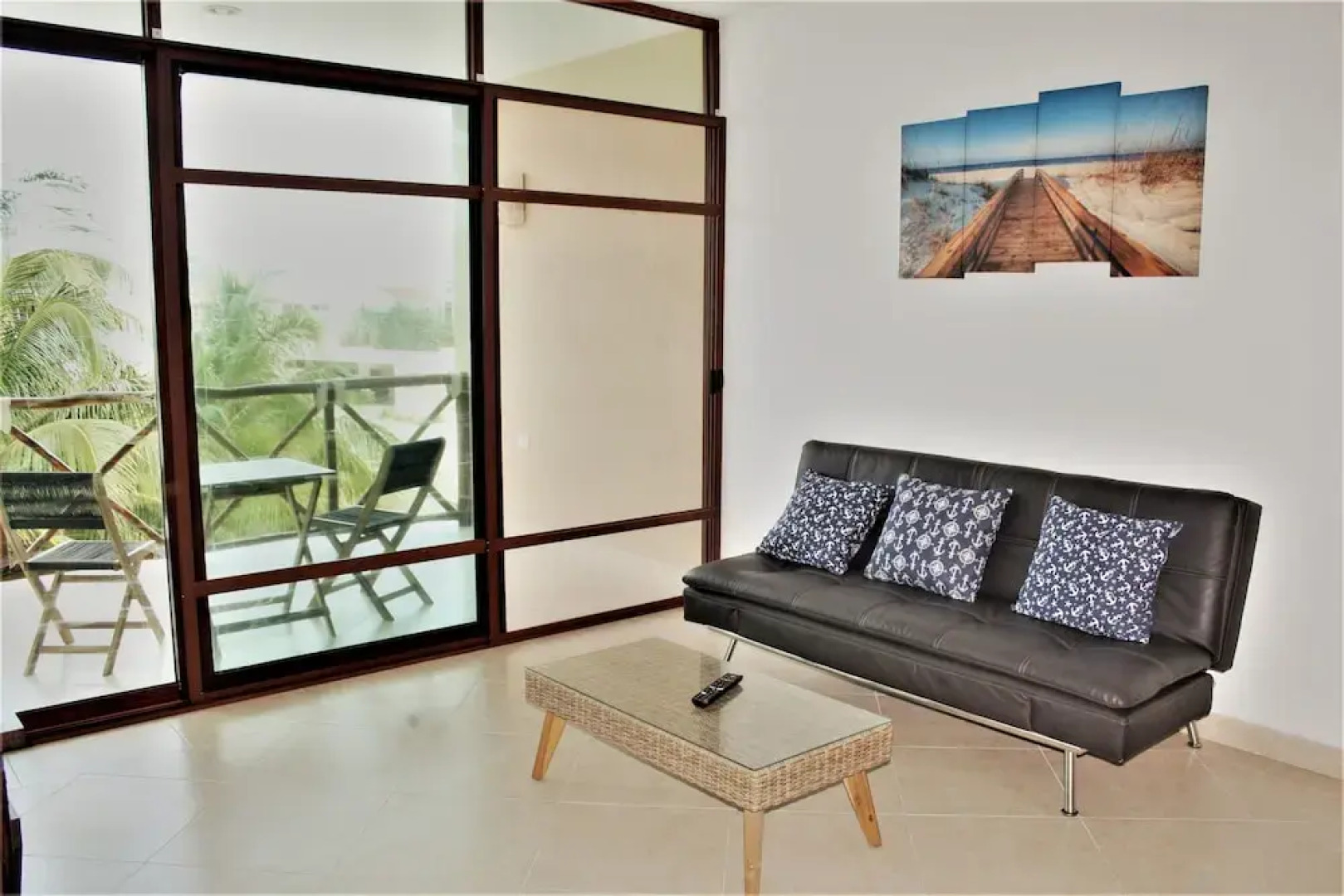 Brand NEW Condo for 6, 1 Block From the Beach, AC!