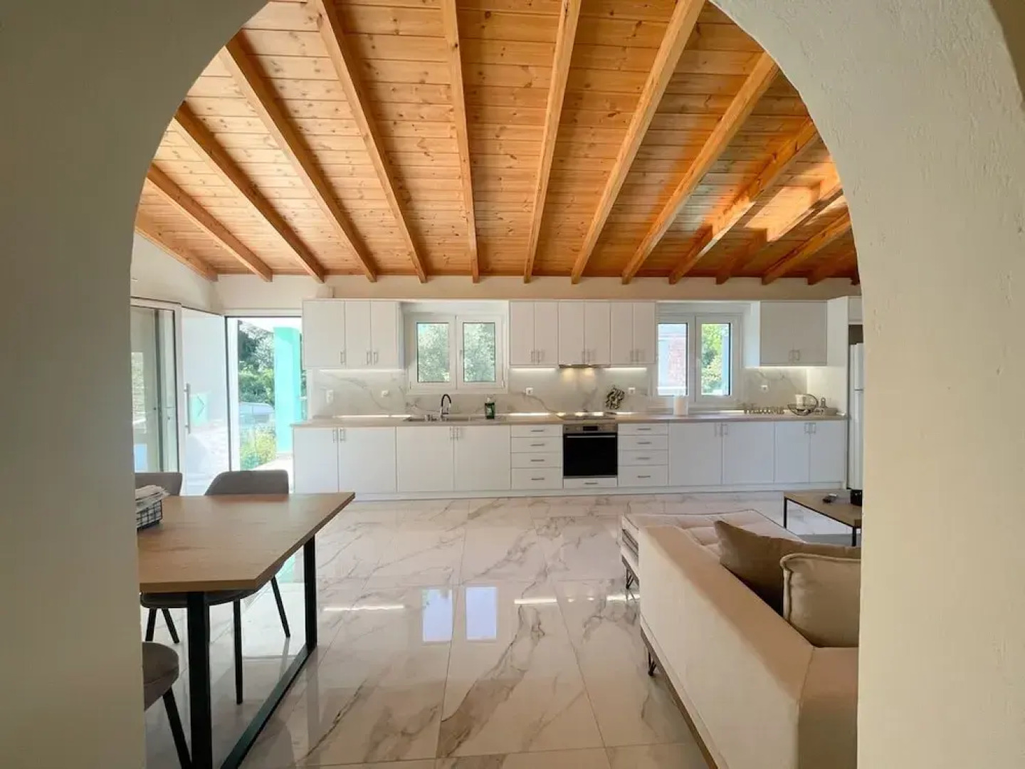 Magellanos Mint House- Kinopiastes