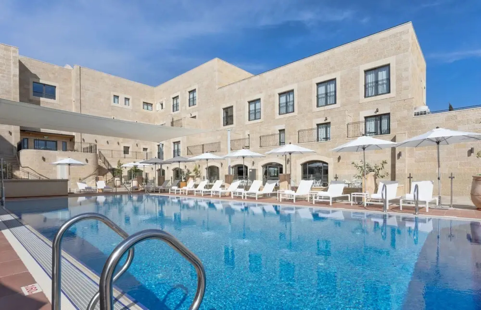 Edmond Luxury Hotel & Spa