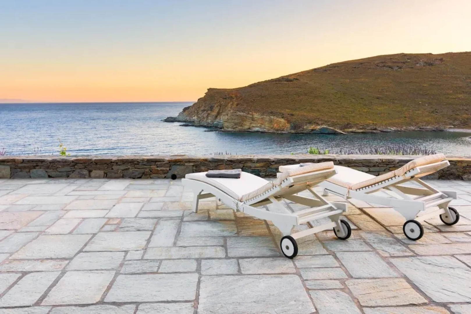 Inviting 8-bed Villa in Ermoupoli - Villa Blueros