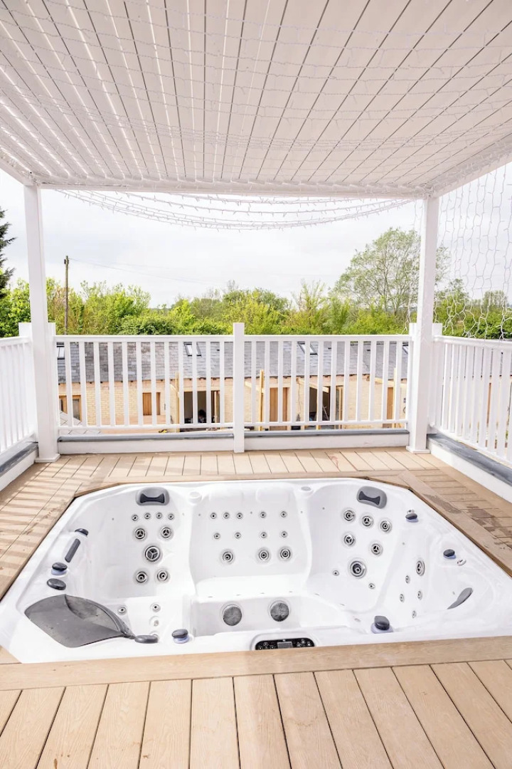 The Manor at Minstrel Court