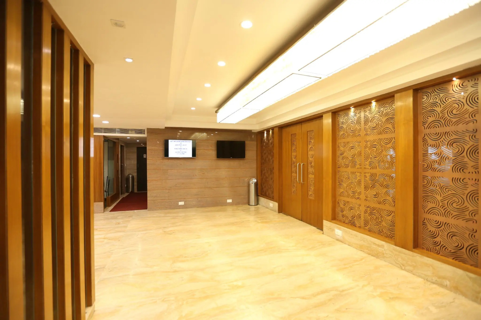 Silver Cloud Hotel & Banquets Ahmedabad
