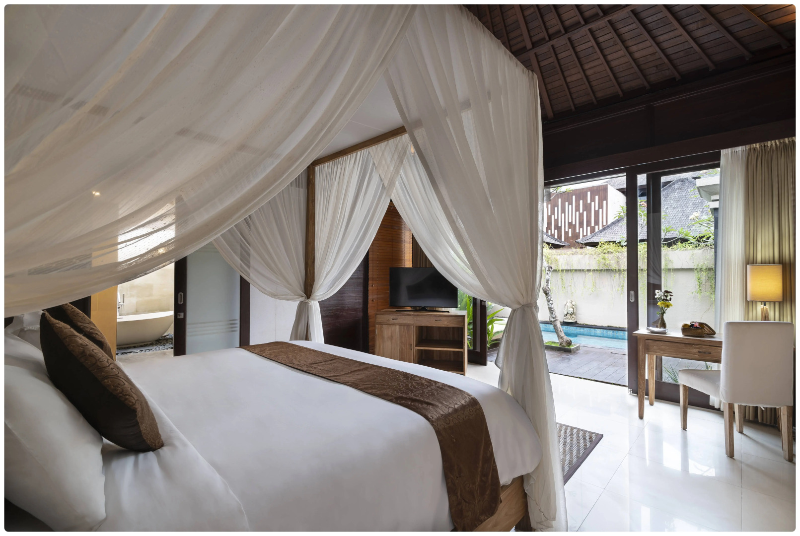 d’Nusa Beach Club and Resort