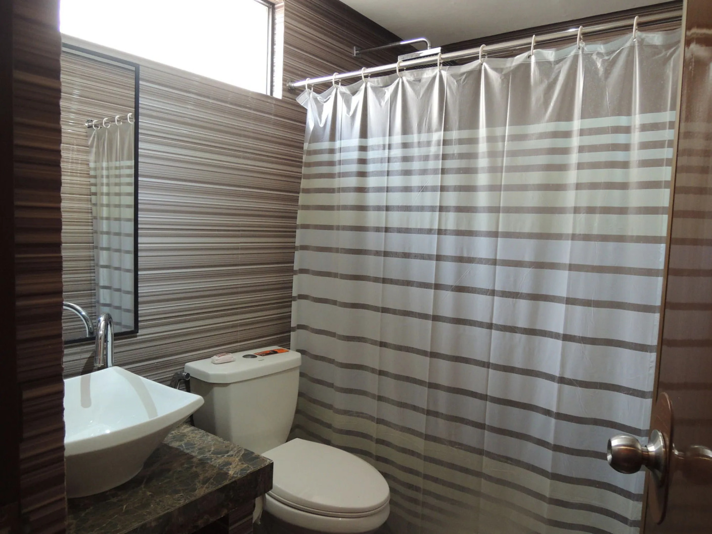 24/7 Lantawan Resort