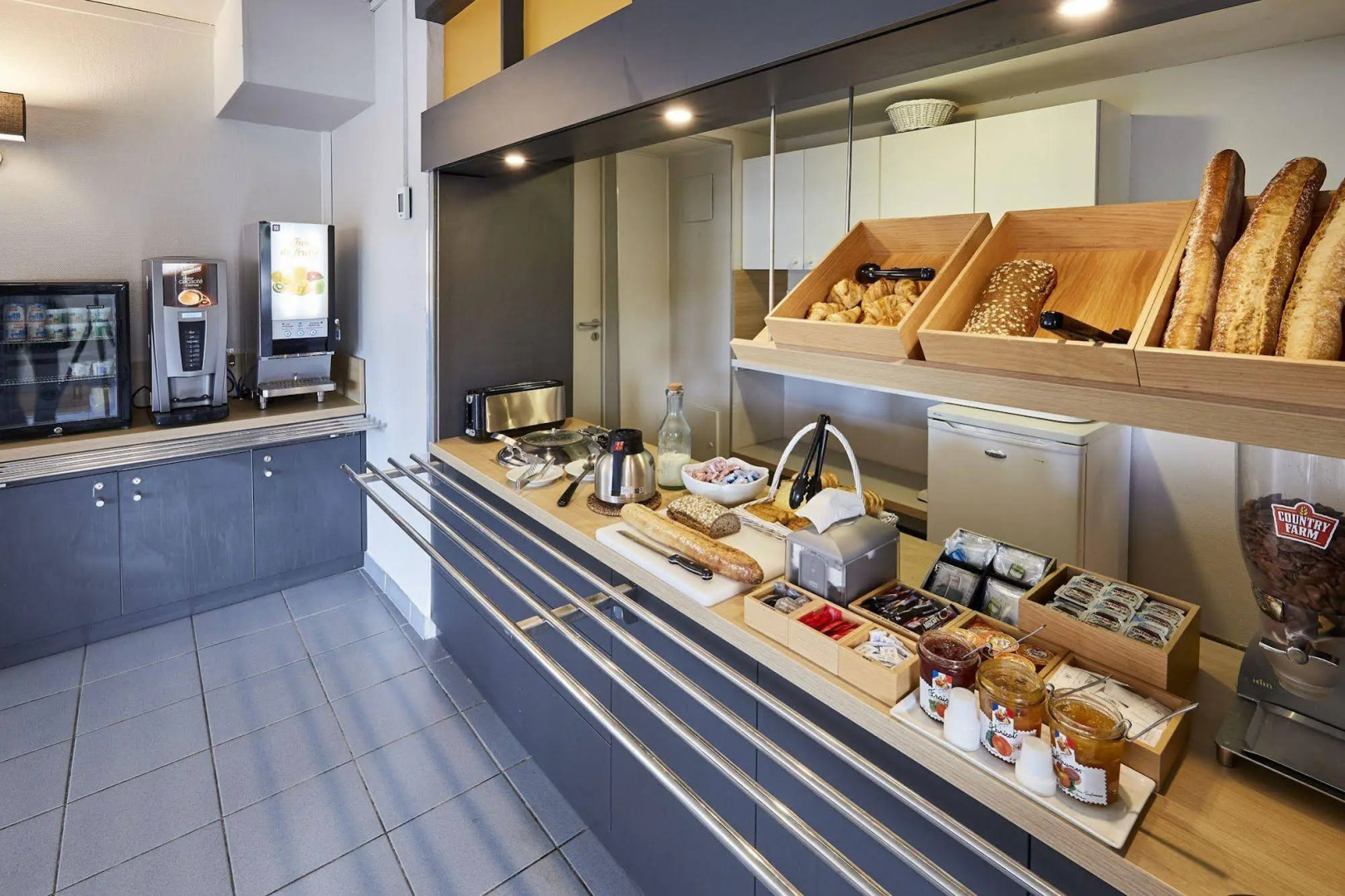 B&B HOTEL Corbeil-Essonnes