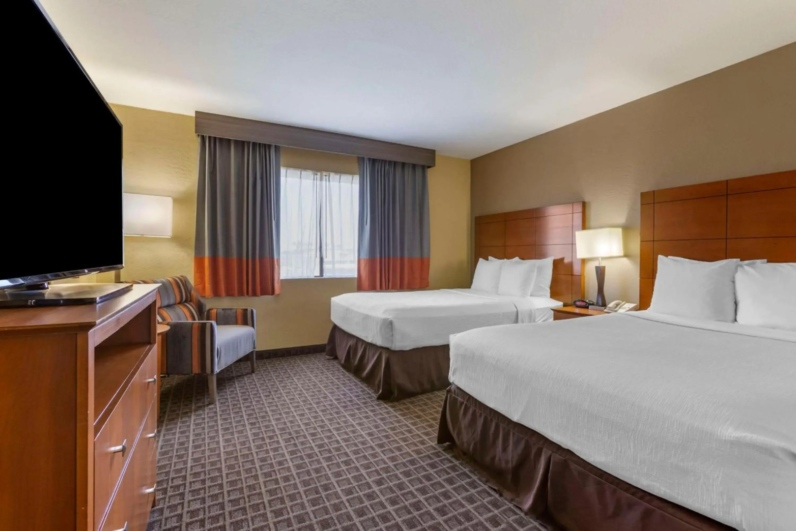 Best Western Plus Scottsdale Thunderbird Suites