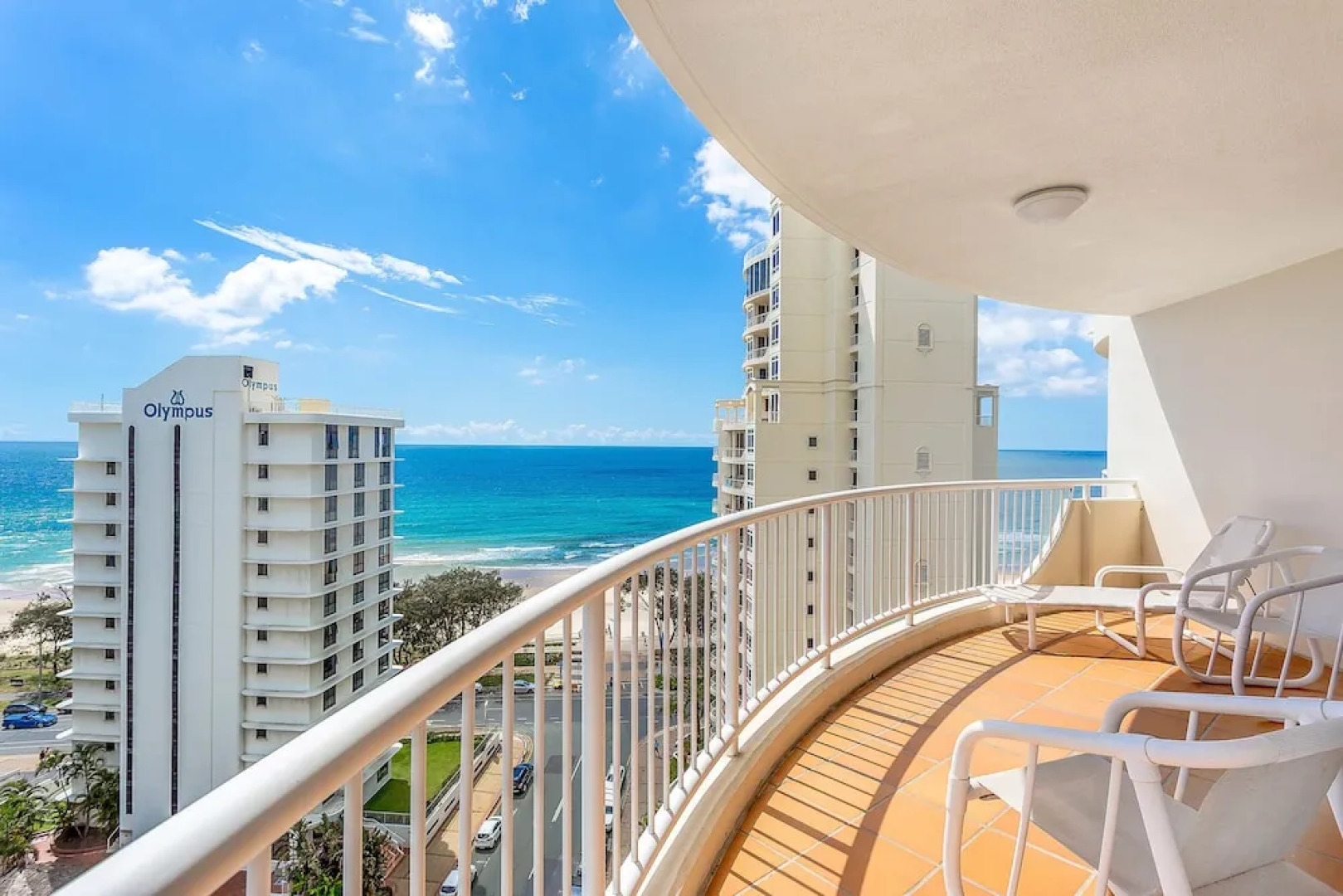 Soul Surfers Paradise 3 Bedroom Beach Apartment