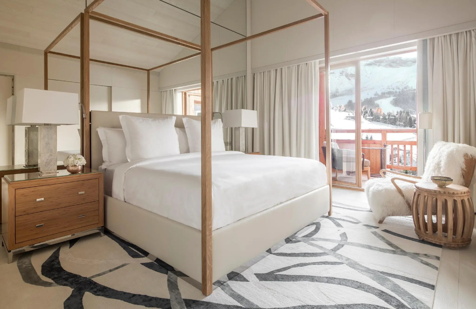 Отель Four Seasons Hotel Megeve