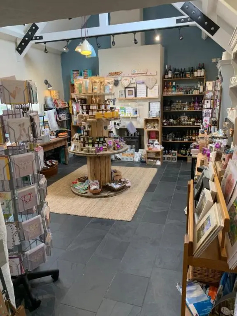 Blas Mwy Black Lion B and B