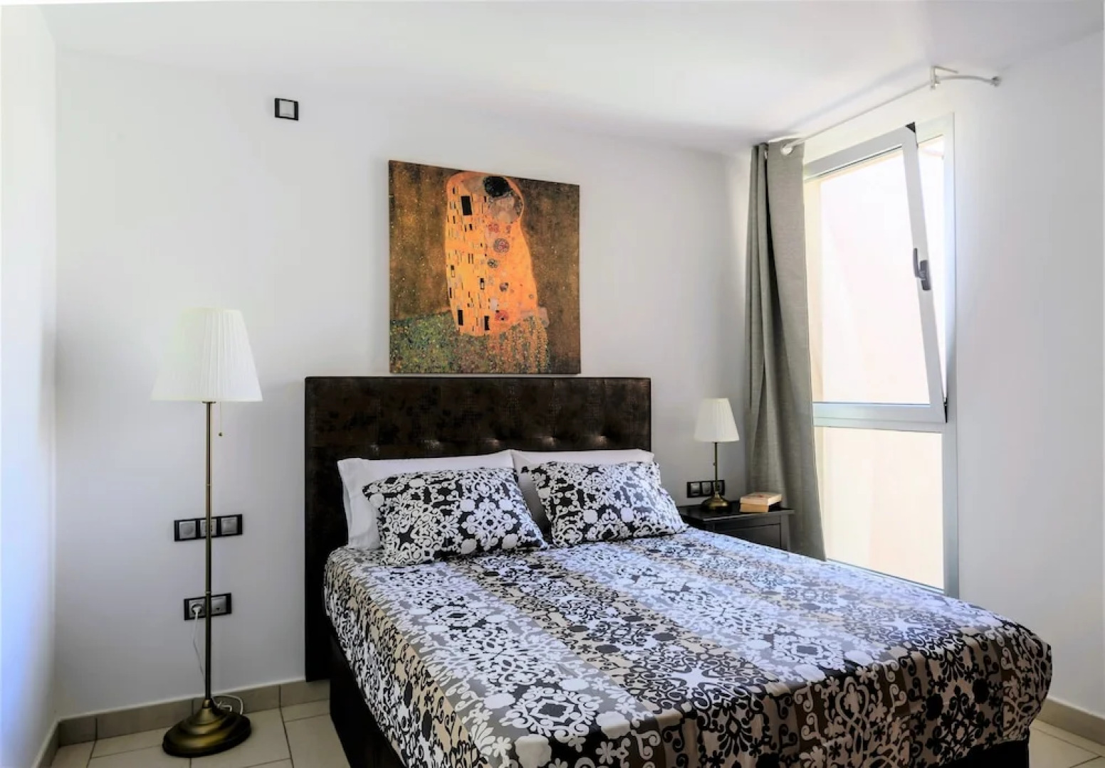 Apartment Poris with Sea View and Pool