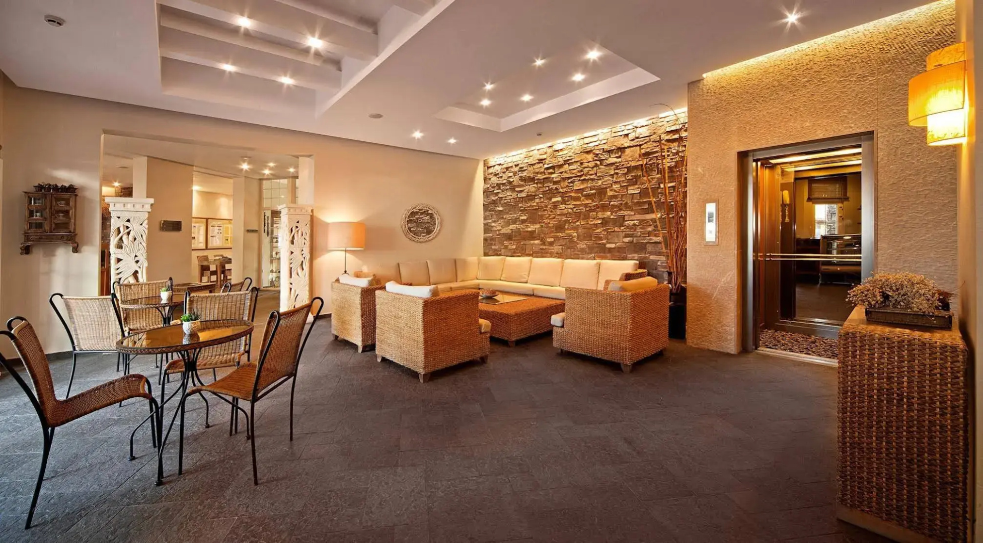 Hawaii Hotel