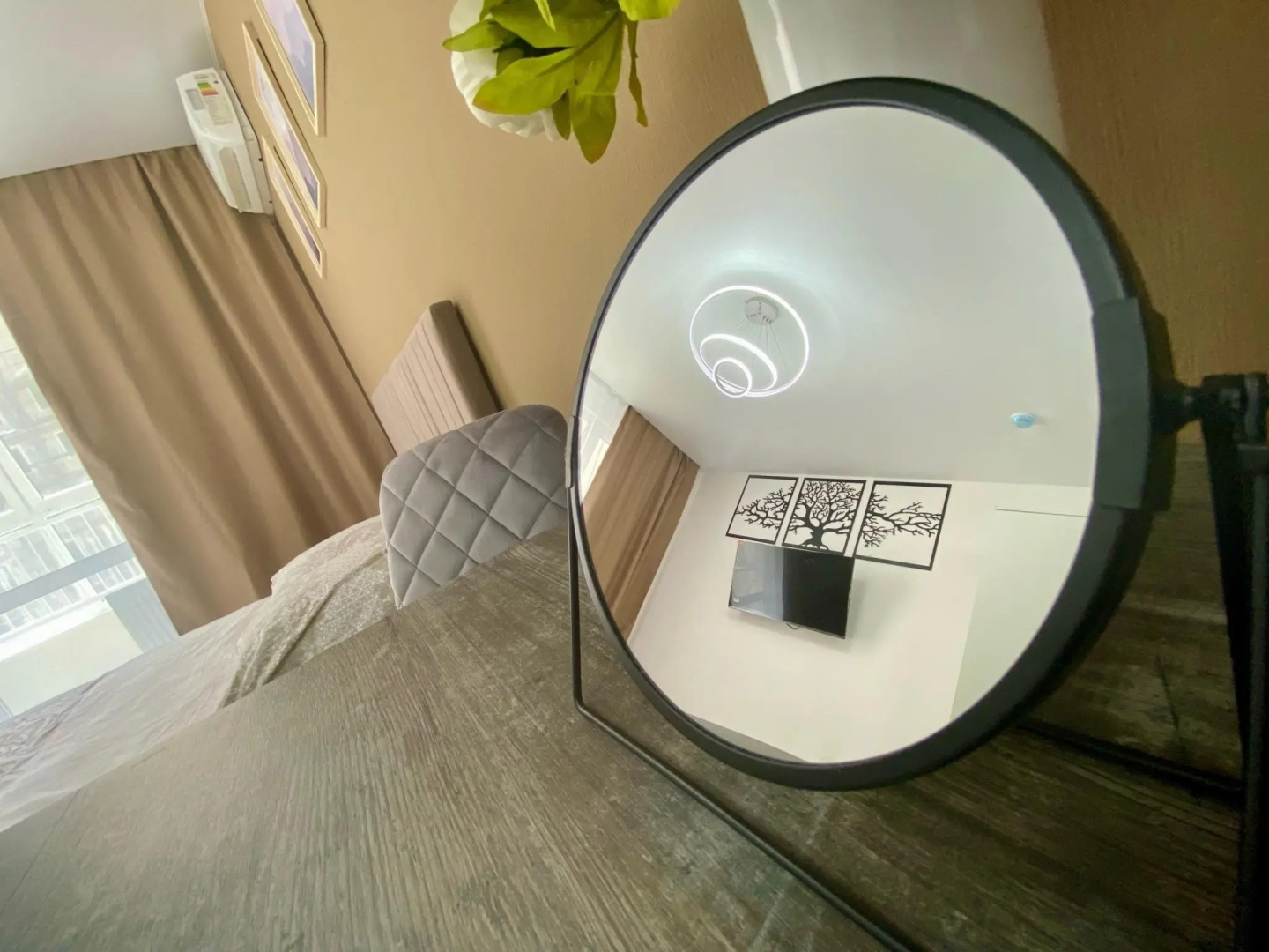 Апартаменты на улице Энгельса 115А/3