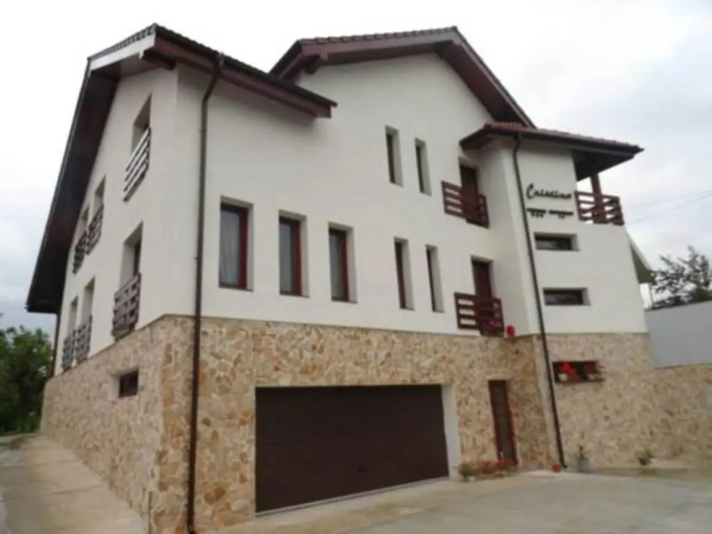 Pensiunea Cristina Racova