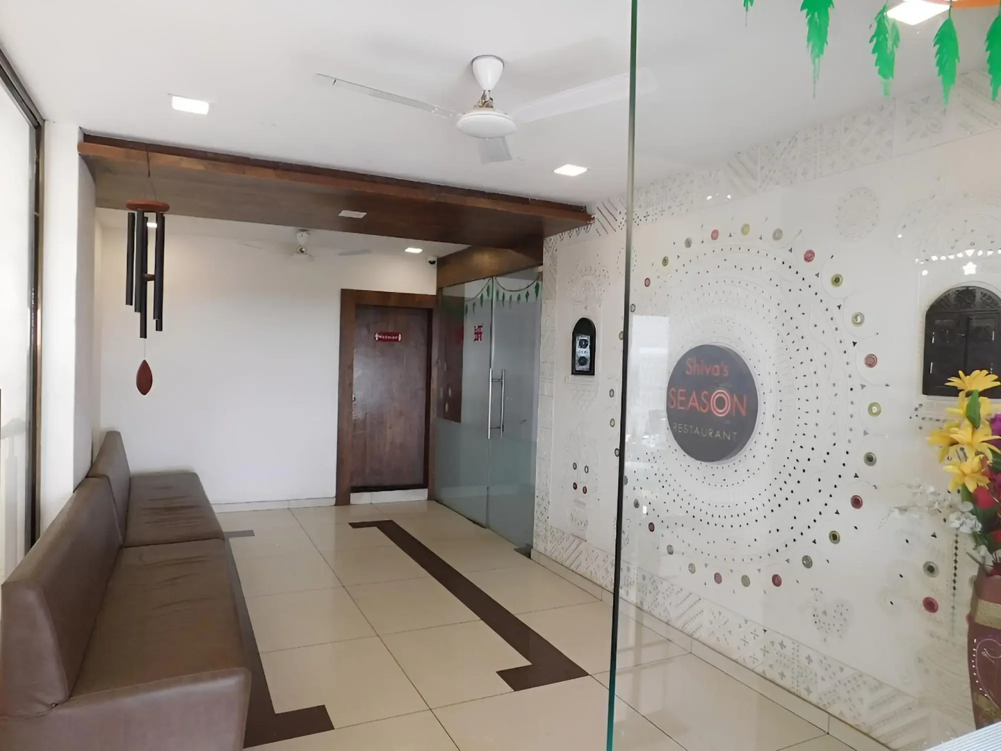 V by Vinnca Hotel Shiva