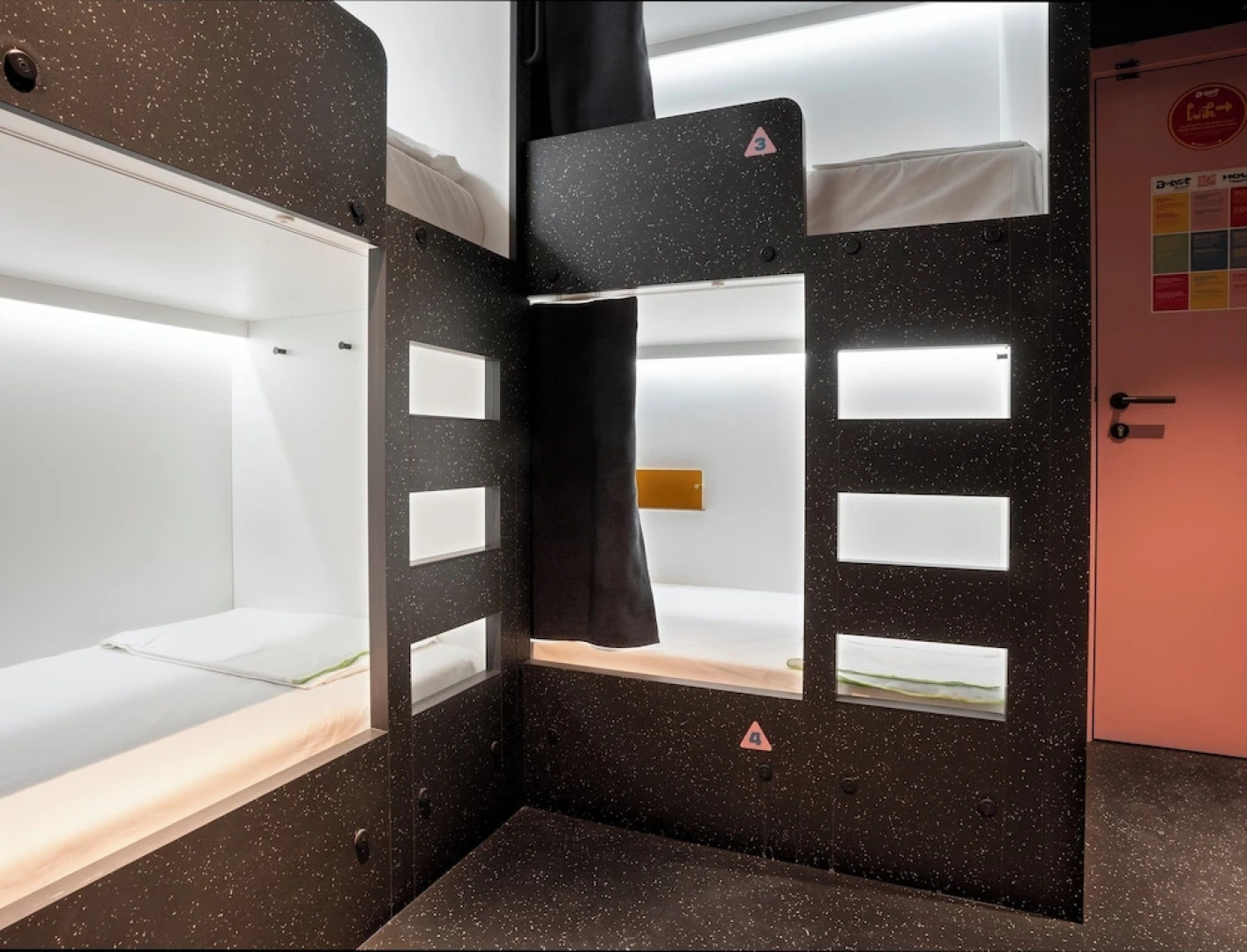 Amistat City Hostel Barcelona