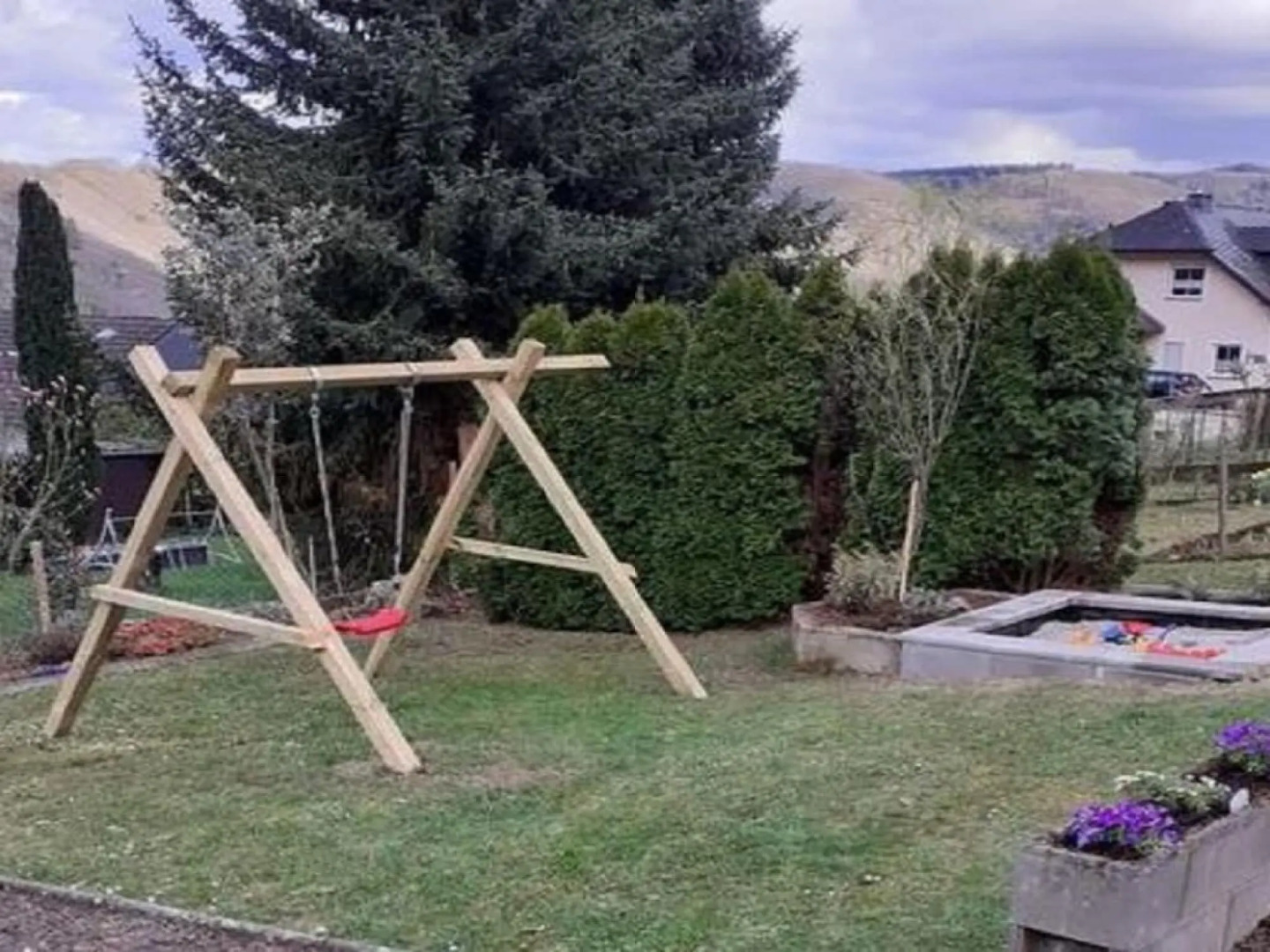 Comfortable Holiday Home Near Vineyards in Bremm