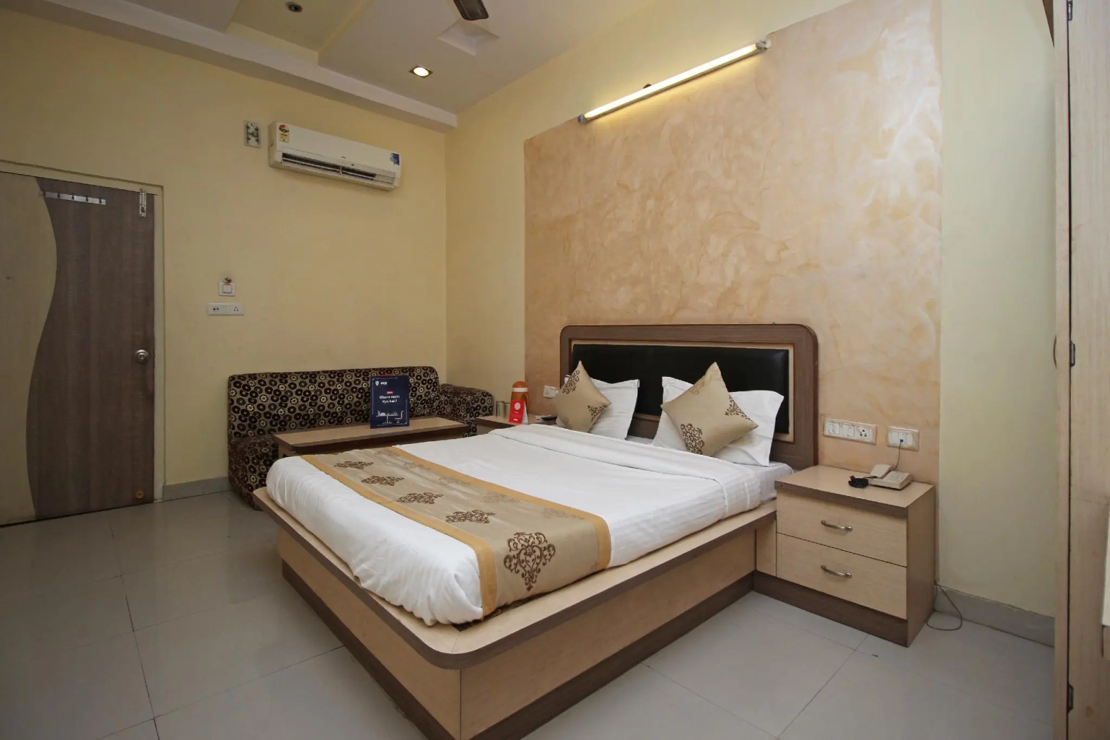 OYO 2722 Hotel Prince