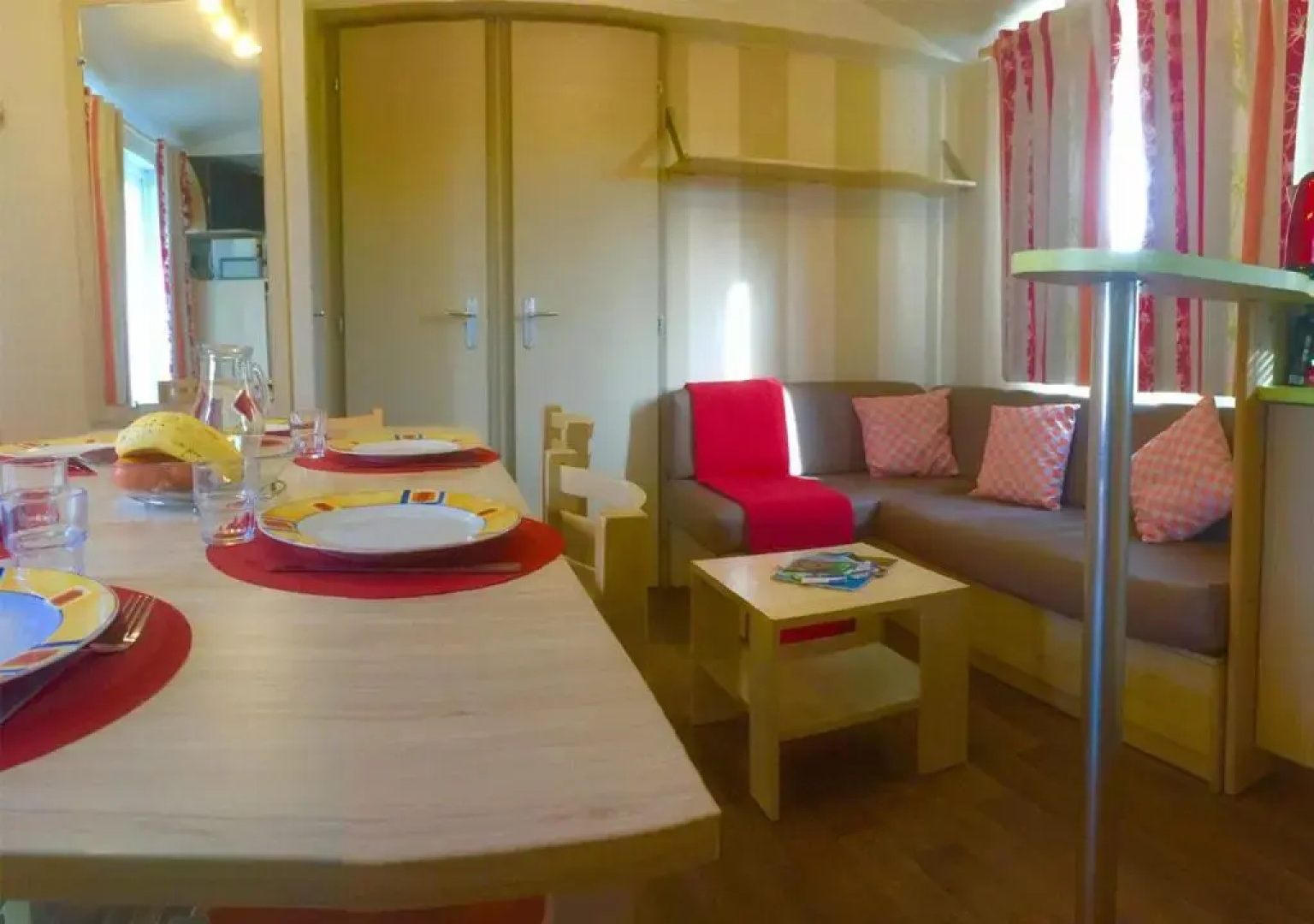 Mobilhome Climatisé 3CH 6P dans Parc des 7 Fonts