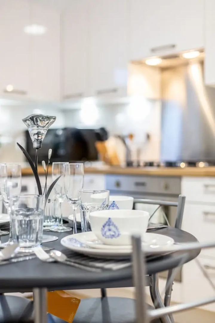 2BR Apt-sleeps 5-accessible-central Dartford