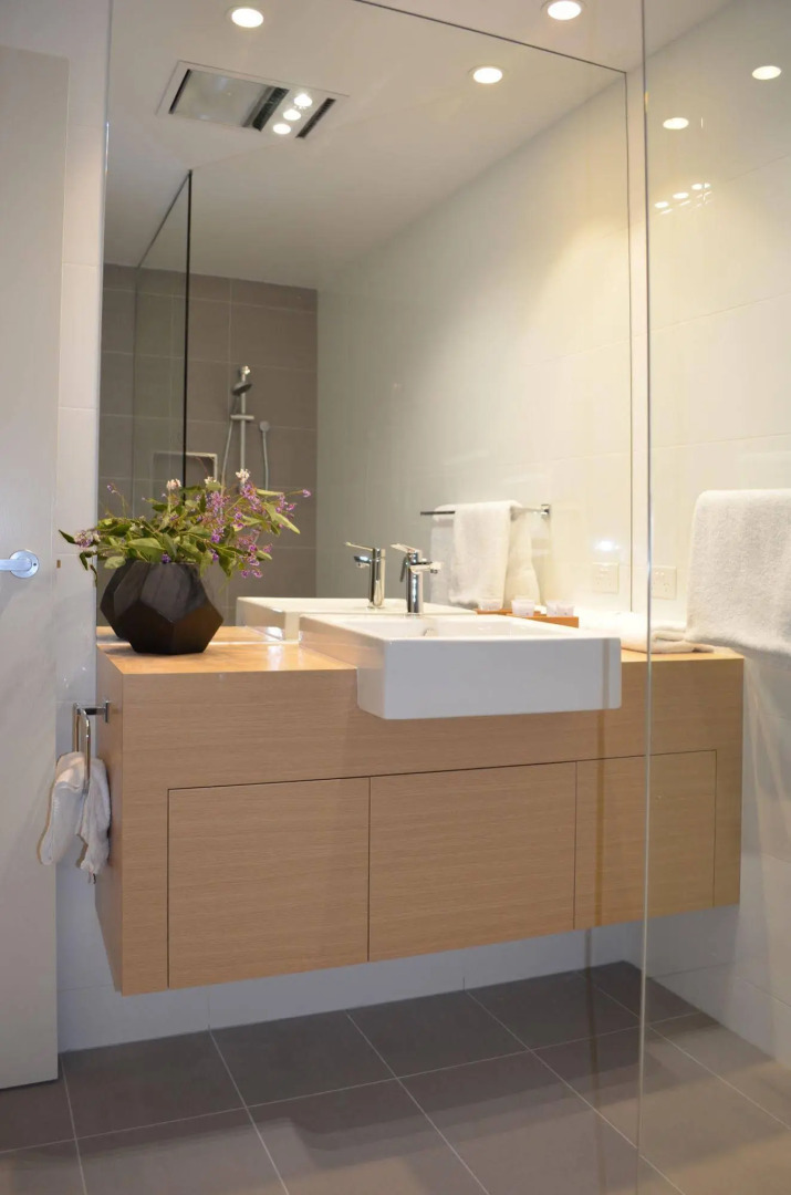 Kangaroo Bay Apartments