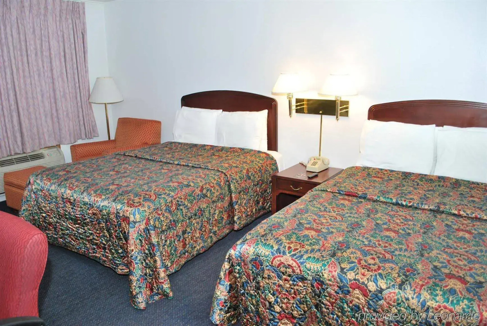 Majestic Inn And Suites