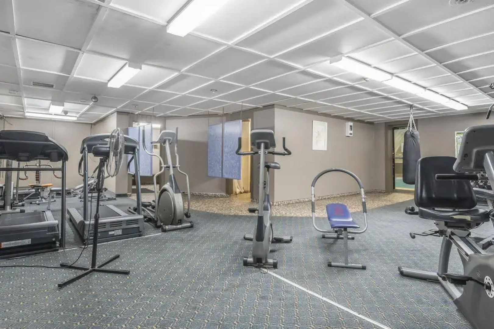 Jolly Roger Inn & Resort