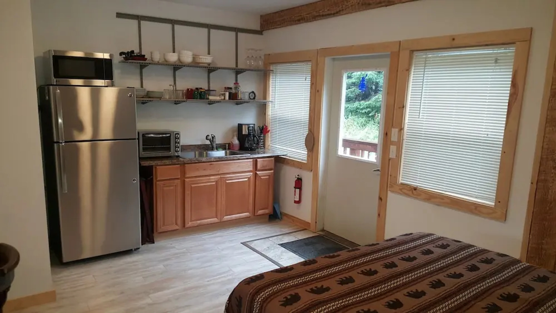 Resurrection Lodge on the Bay