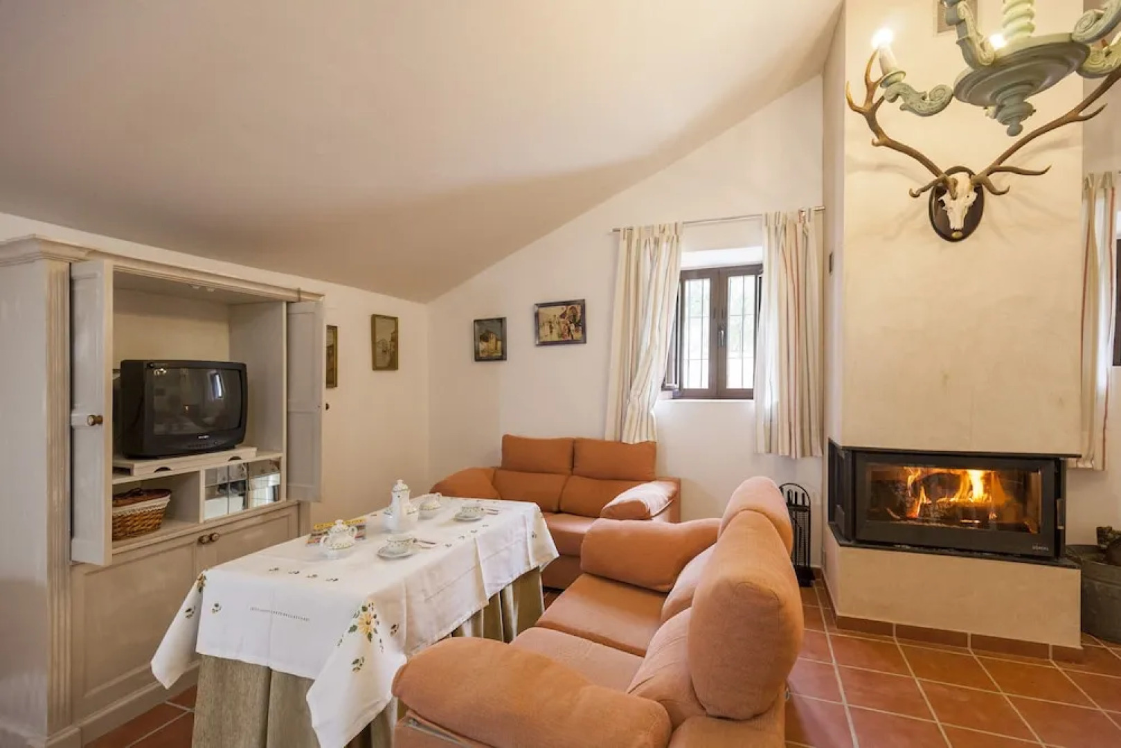 Villa San Nicolas Constantina Canovas