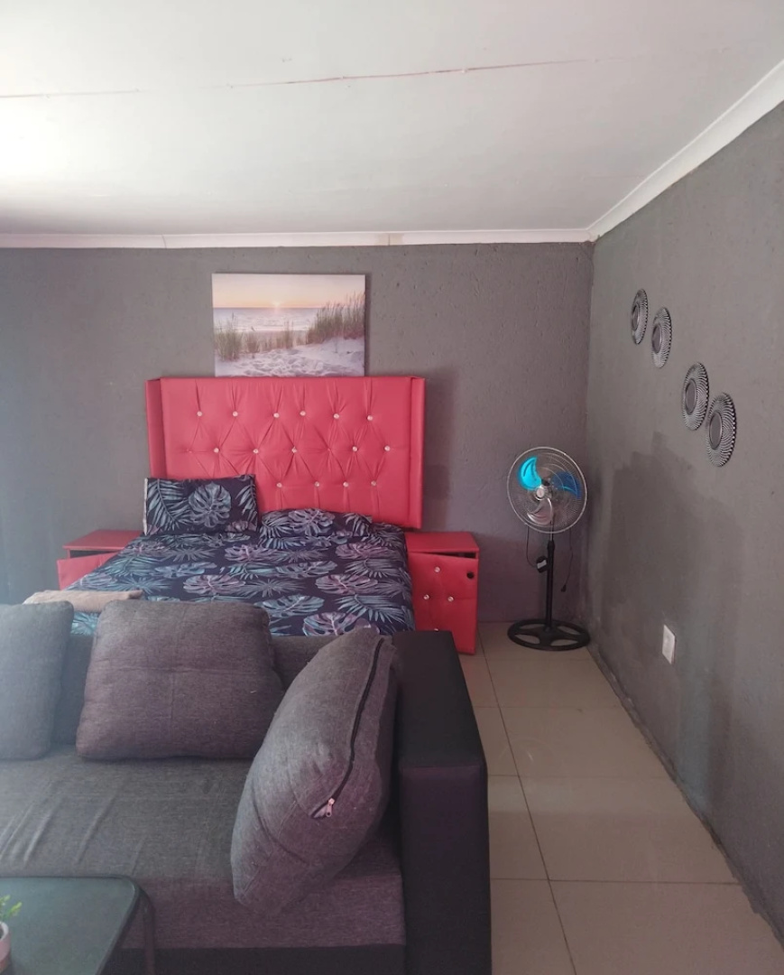 Moholoholo lodge