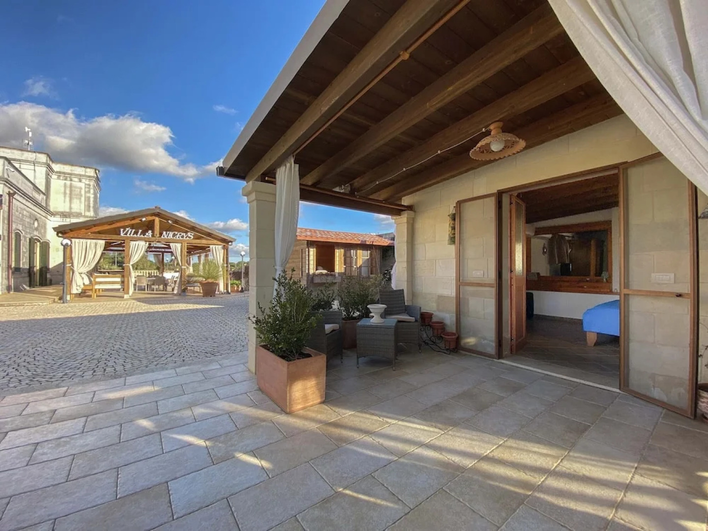 2702 Villa Nicrys by Perle di Puglia