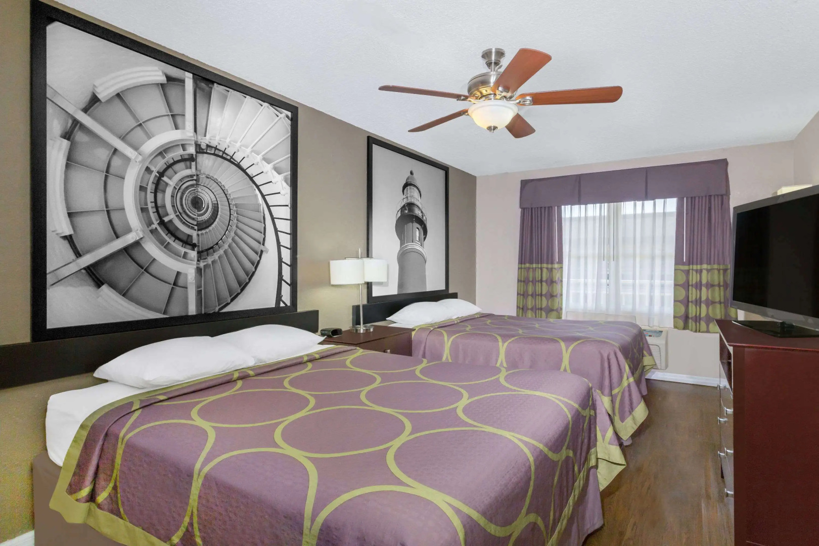 Super 8 by Wyndham Ellenton Bradenton Area