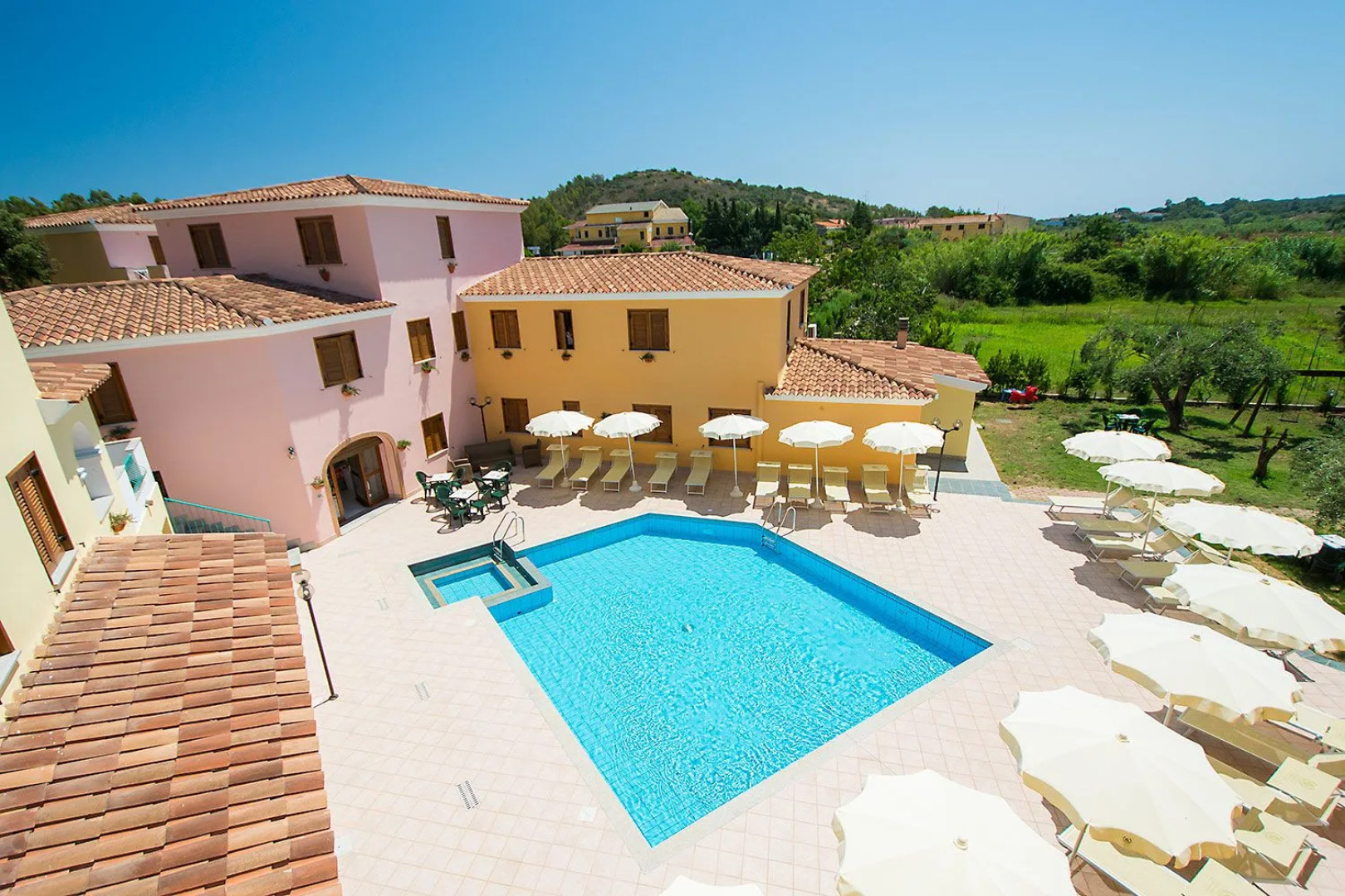 Cala Viola Residence con piscina