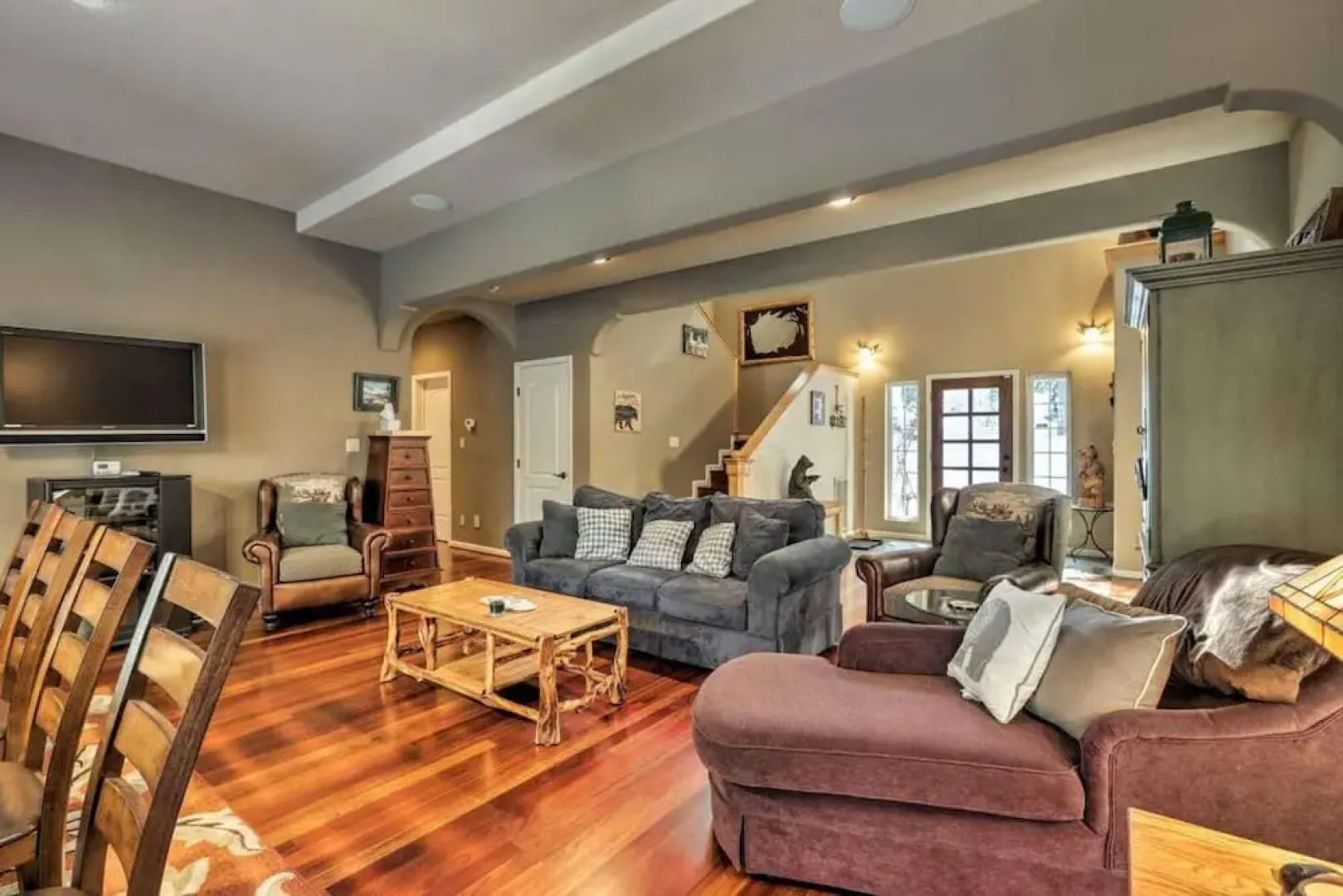 Large Home in Central Truckee With Private Hot Tub