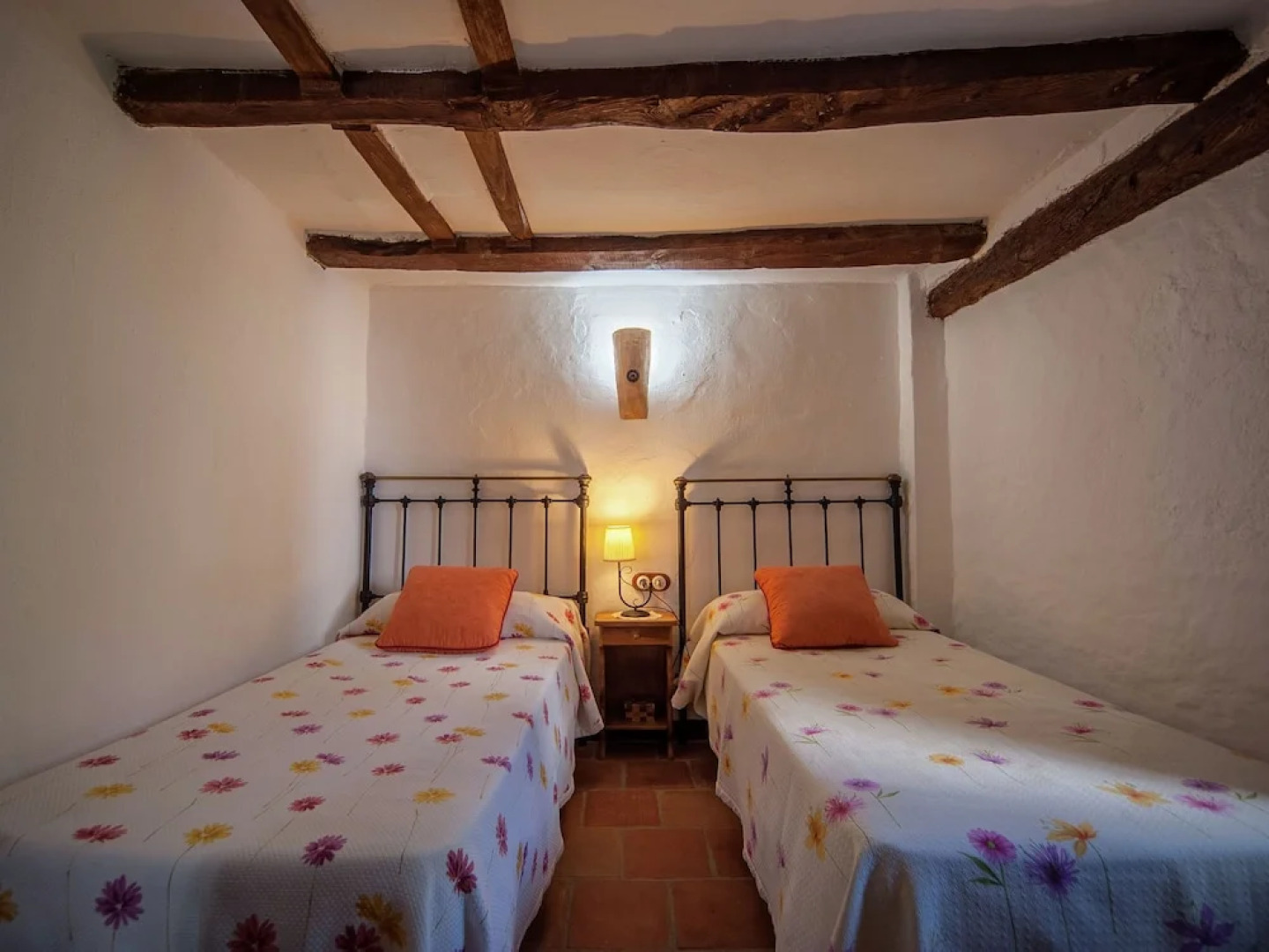 Rustic Cottage in El Padul Near the City Centre