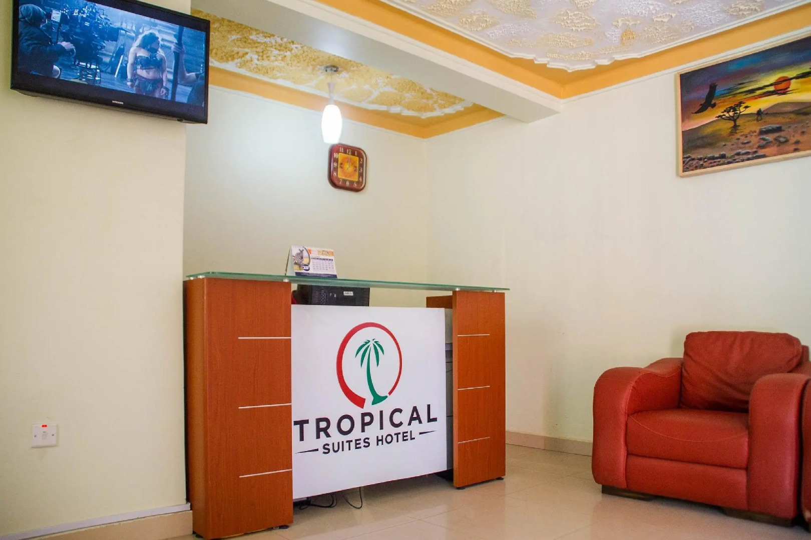 Tropical Suites Hotel