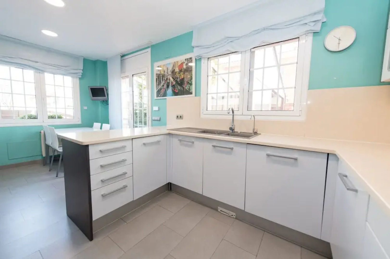 HomeHolidaysRentals Royal