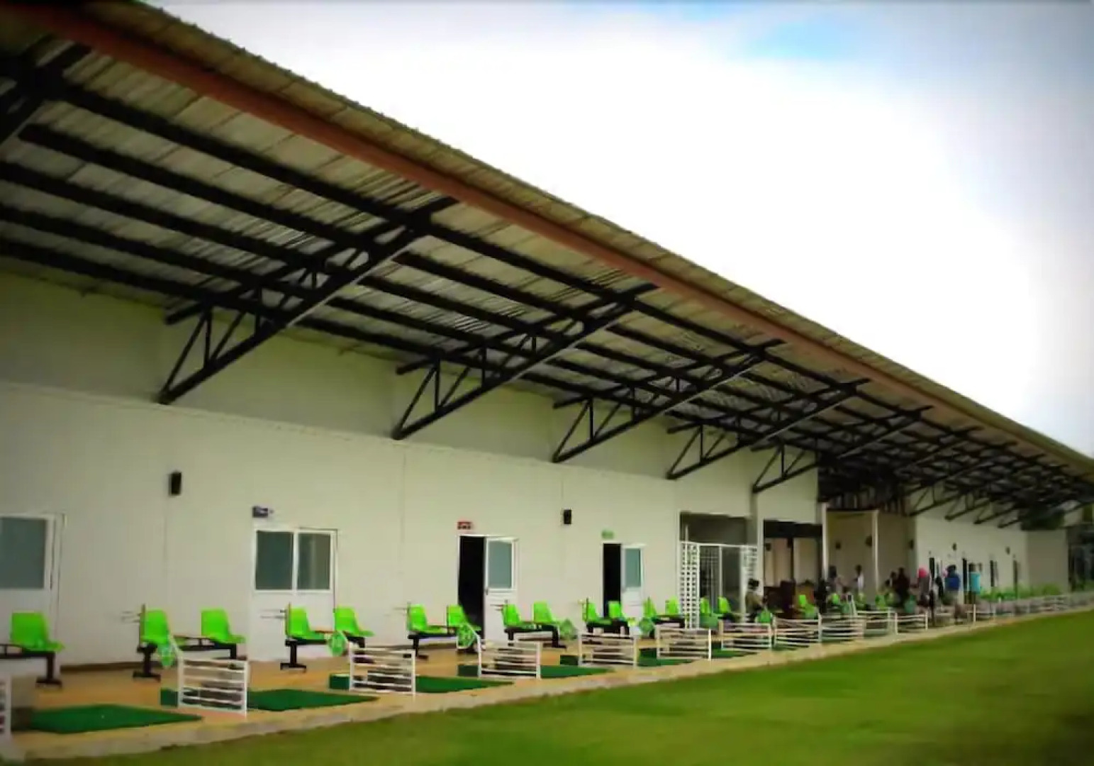 Palm Driving Range & Resort