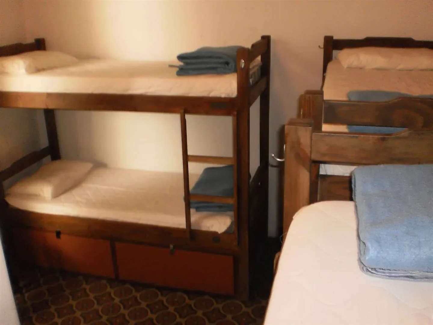 El Viajero Colonia Hostel & Suites